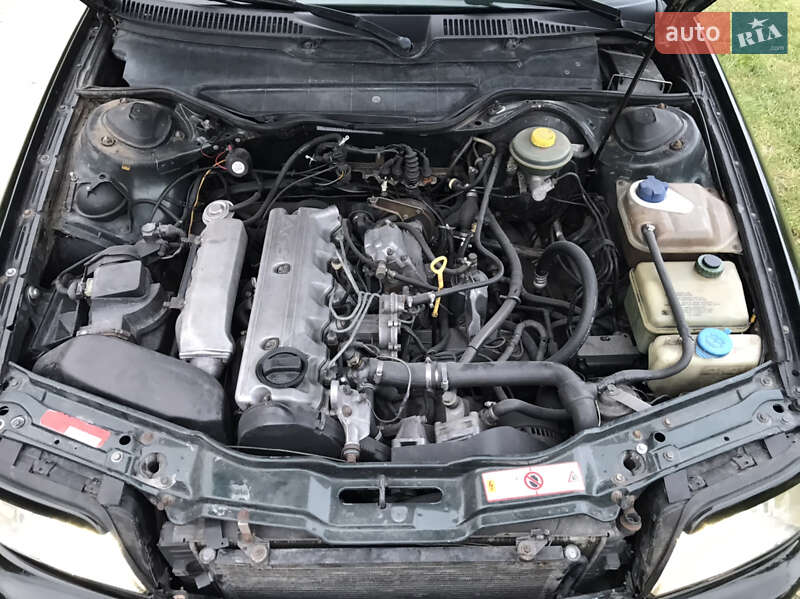 Універсал Audi A6 1995 в Волочиську