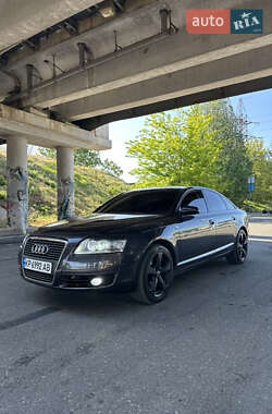 Седан Audi A6 2004 в 