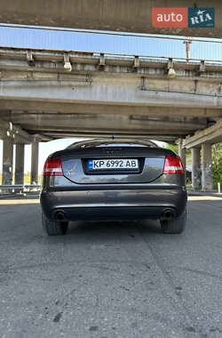 Седан Audi A6 2004 в 