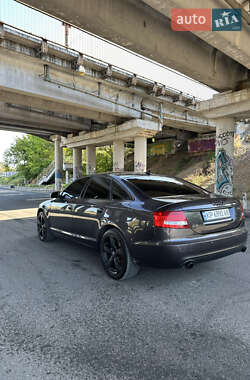 Седан Audi A6 2004 в 
