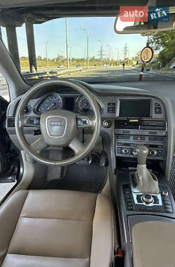 Седан Audi A6 2004 в 
