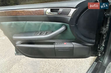 Седан Audi A6 2001 в 