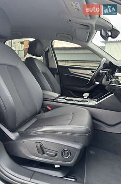 Седан Audi A6 2020 в 