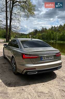 Седан Audi A6 2019 в 