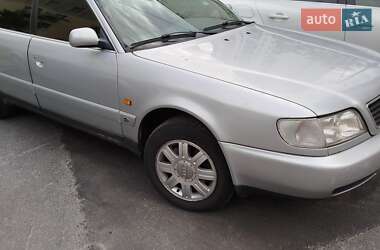 Універсал Audi A6 1996 в Києві