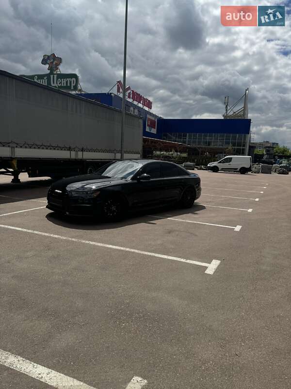 Седан Audi A6 2015 в 