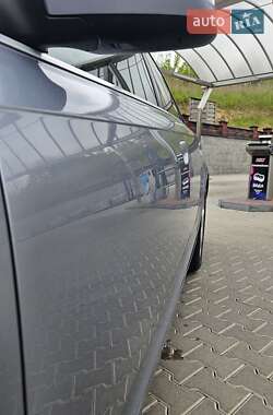 Седан Audi A6 2004 в 
