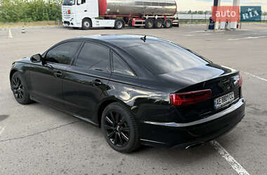 Седан Audi A6 2015 в 