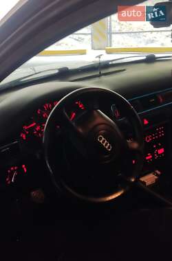 Универсал Audi A6 1998 в 