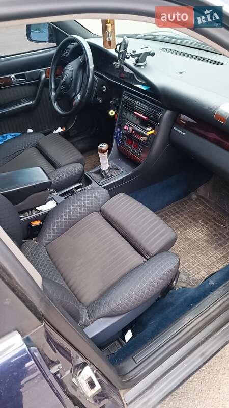 Седан Audi A6 1995 в Чернигове