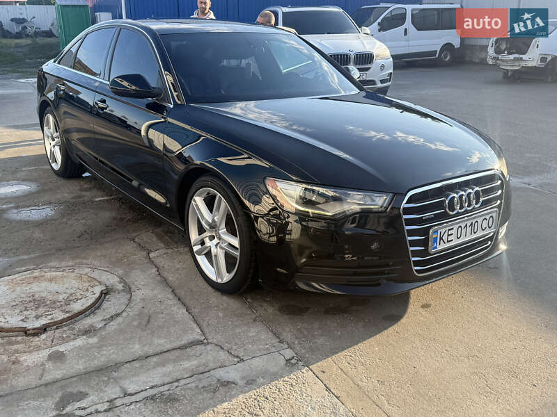 Седан Audi A6 2013 в 