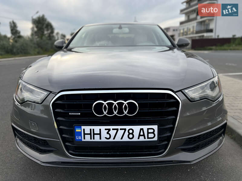 Седан Audi A6 2012 в 
