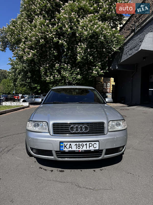 Седан Audi A6 2004 в 