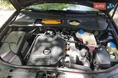 Седан Audi A6 2002 в 