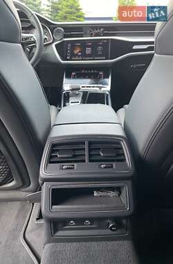 Седан Audi A6 2023 в 