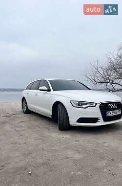 Универсал Audi A6 2012 в 