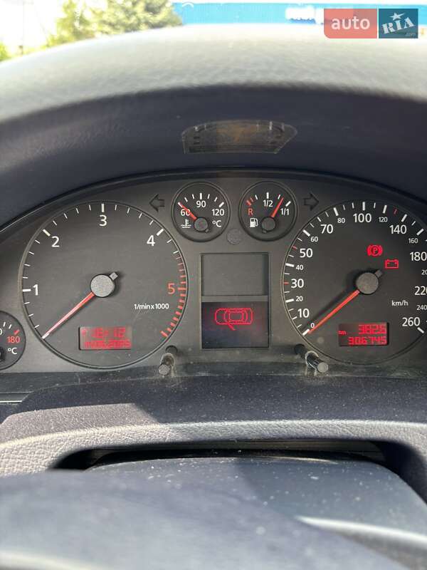 Универсал Audi A6 2000 в Богодухове