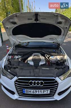 Седан Audi A6 2015 в 