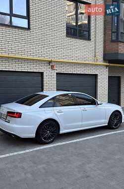 Седан Audi A6 2016 в 