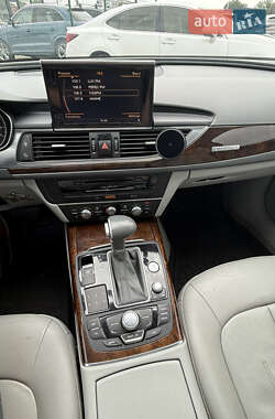Седан Audi A6 2014 в 
