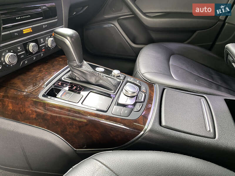 Седан Audi A6 2015 в Николаеве