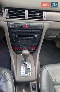 Универсал Audi A6 2004 в 