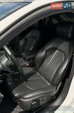 Седан Audi A6 2012 в 