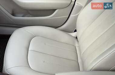 Седан Audi A6 2016 в 
