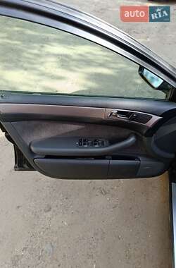 Седан Audi A6 2001 в 