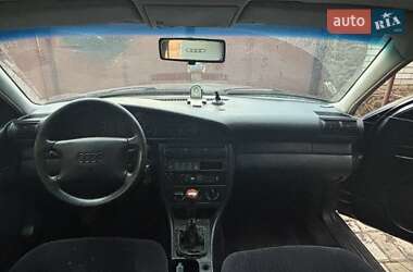 Седан Audi A6 1995 в 