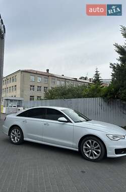 Седан Audi A6 2015 в 