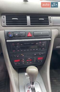 Седан Audi A6 2002 в 