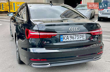 Седан Audi A6 2021 в 
