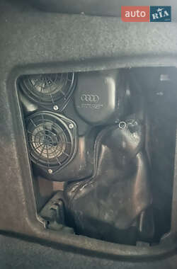 Седан Audi A6 2001 в 