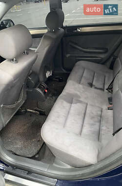 Седан Audi A6 2000 в 