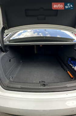 Седан Audi A6 2012 в 