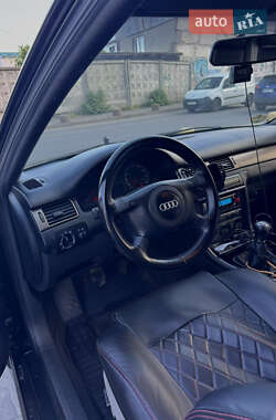 Универсал Audi A6 2000 в 