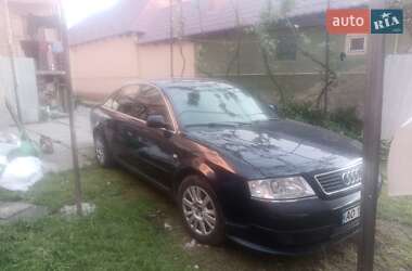 Седан Audi A6 2001 в 