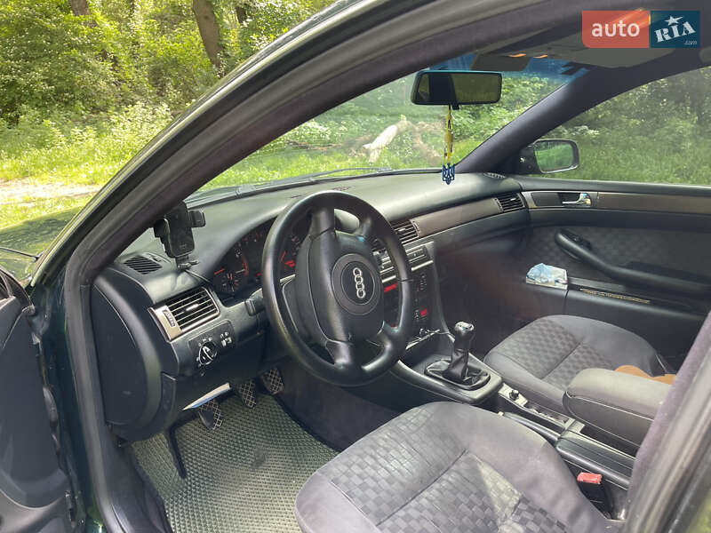 Универсал Audi A6 1998 в Киеве
