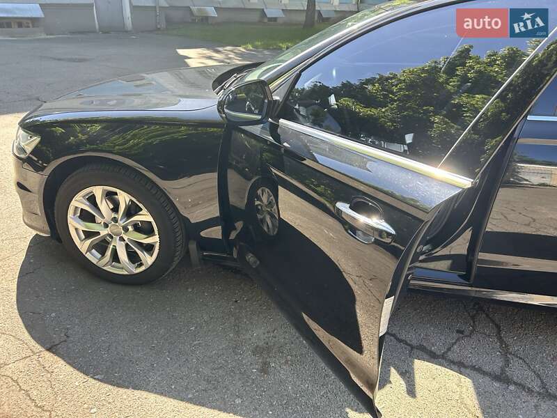 Седан Audi A6 2016 в Киеве