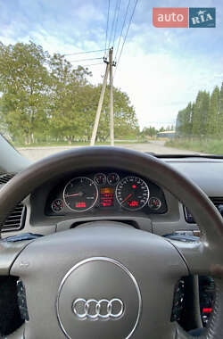 Седан Audi A6 2003 в 