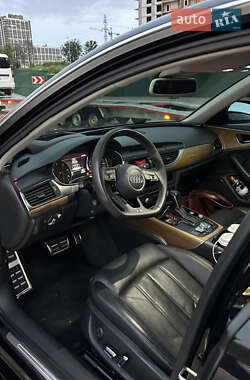 Седан Audi A6 2015 в 