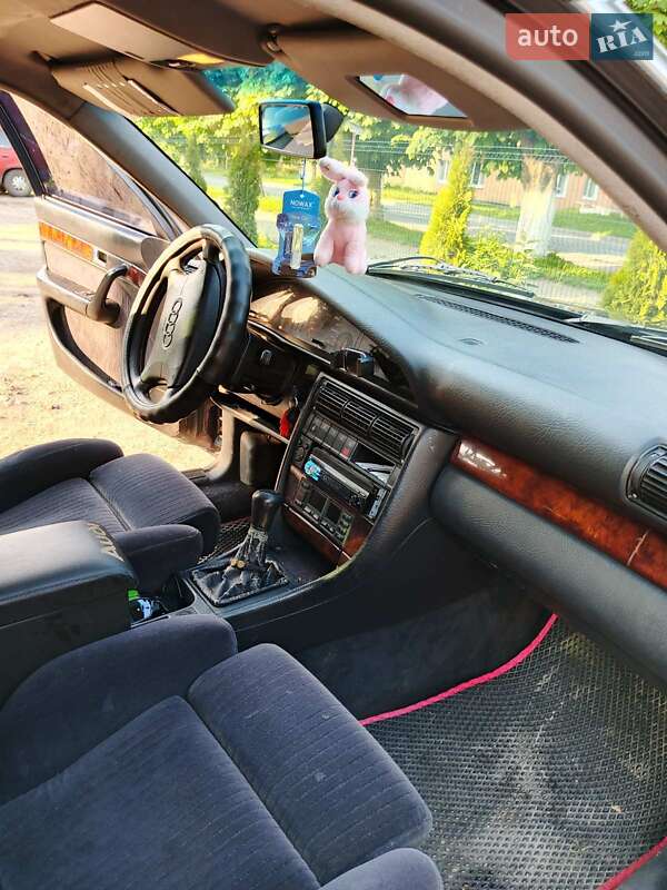 Седан Audi A6 1995 в 
