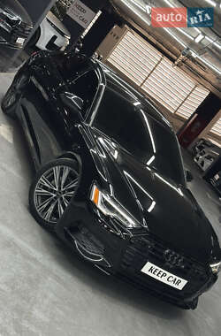 Седан Audi A6 2021 в 