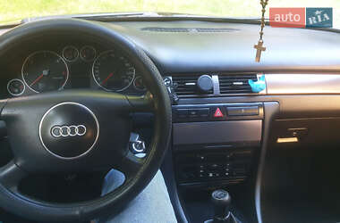Седан Audi A6 2001 в 