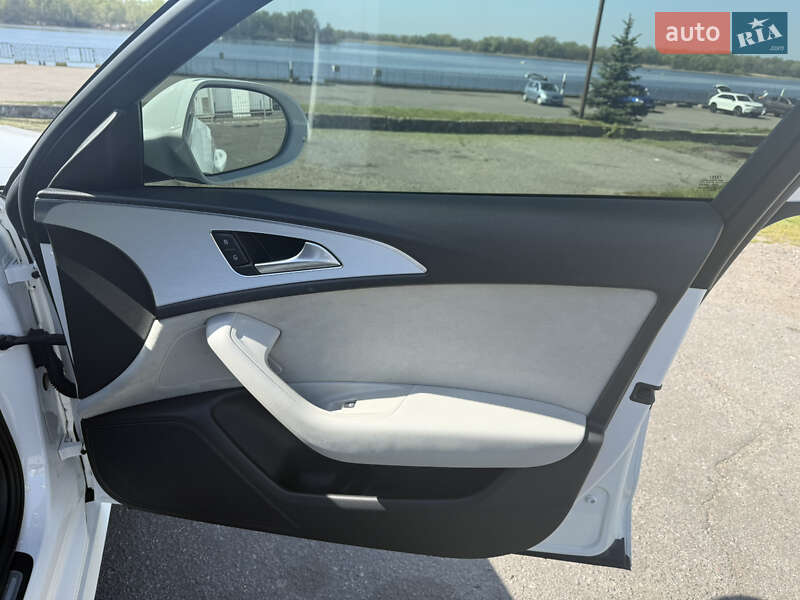 Седан Audi A6 2015 в Кременчуге