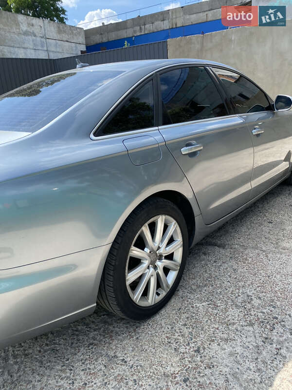 Седан Audi A6 2012 в Киеве