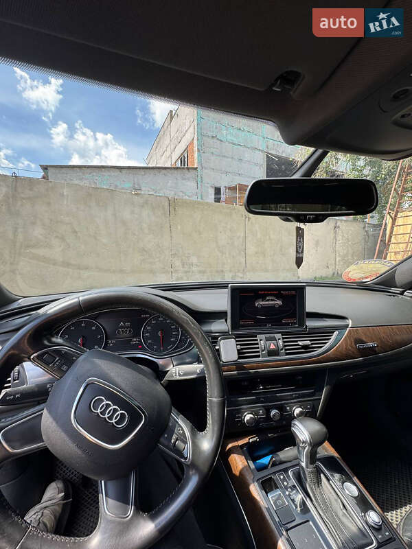Седан Audi A6 2012 в Киеве