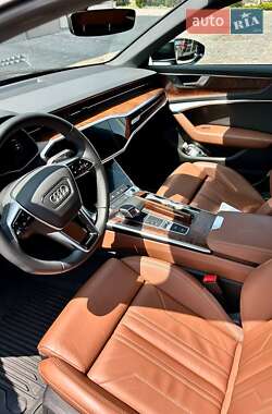 Седан Audi A6 2023 в 