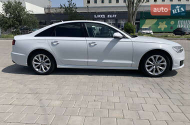 Седан Audi A6 2015 в 